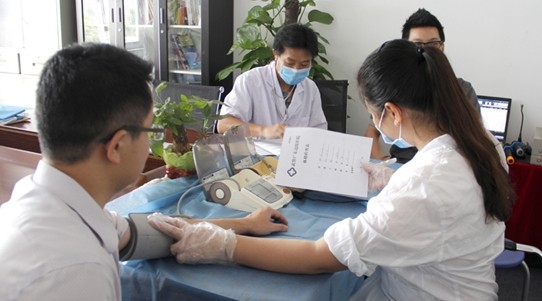 關(guān)注員工身體健康，泰斯特公司組織員工體檢