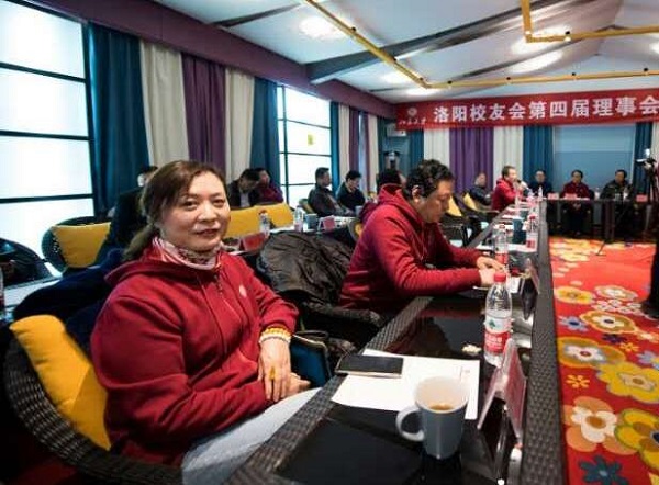 竇伯英董事長(zhǎng) 竇伯英董事長(zhǎng)