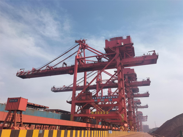 港口智慧化 提效又安全 | 泰斯特為山東港口集團港機提升鋼絲繩安全生產(chǎn)保駕護航！