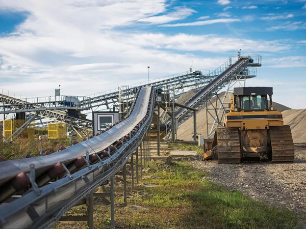 是什么設備讓輸送帶運輸更安全、更高能效？