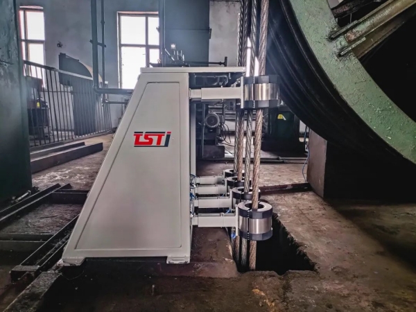 揪心！撫順一金礦發(fā)生罐籠鋼絲繩斷裂！3死1傷！